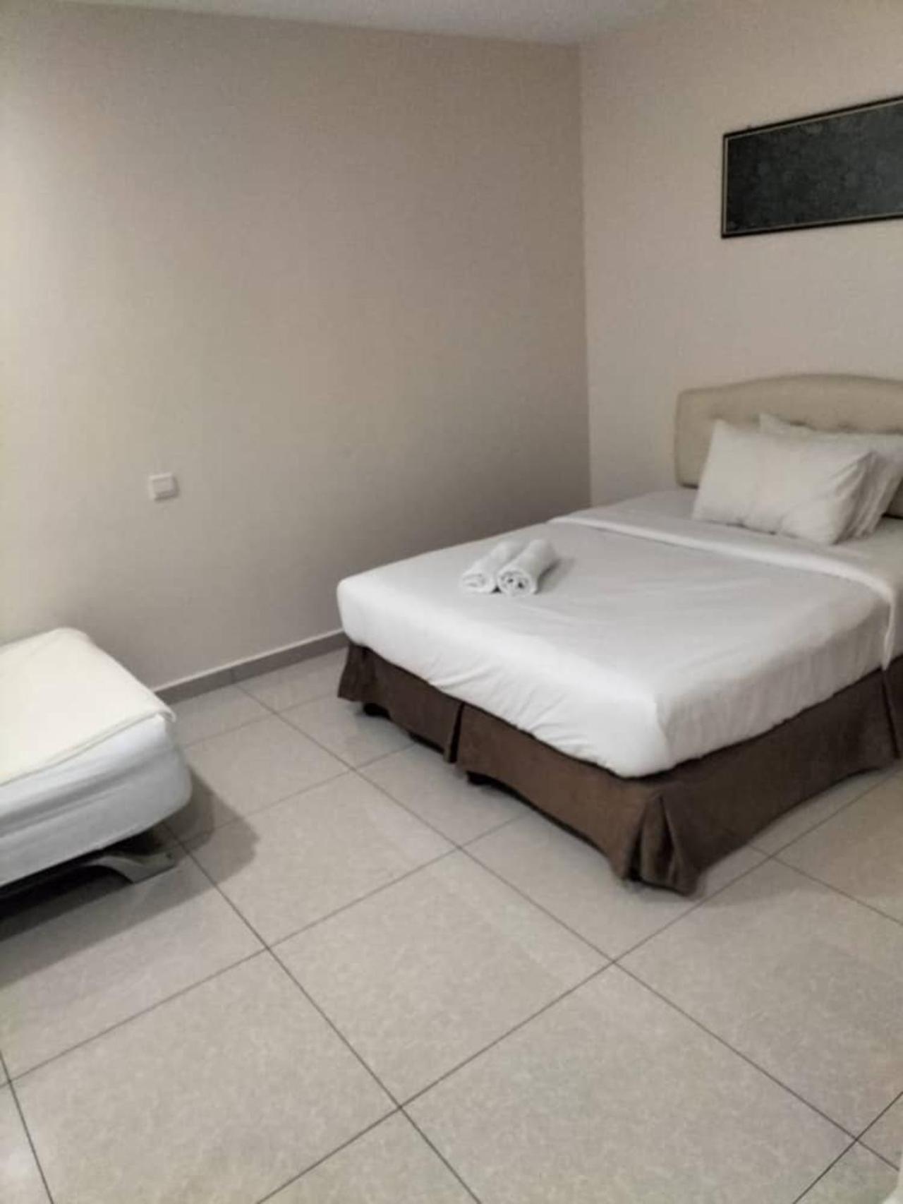 Sam Hotel Sitiawan Extérieur photo