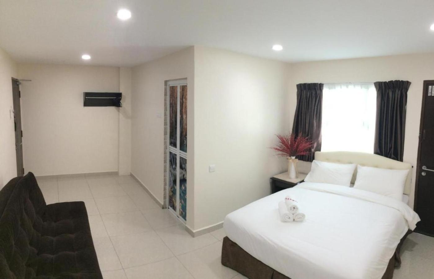 Sam Hotel Sitiawan Extérieur photo